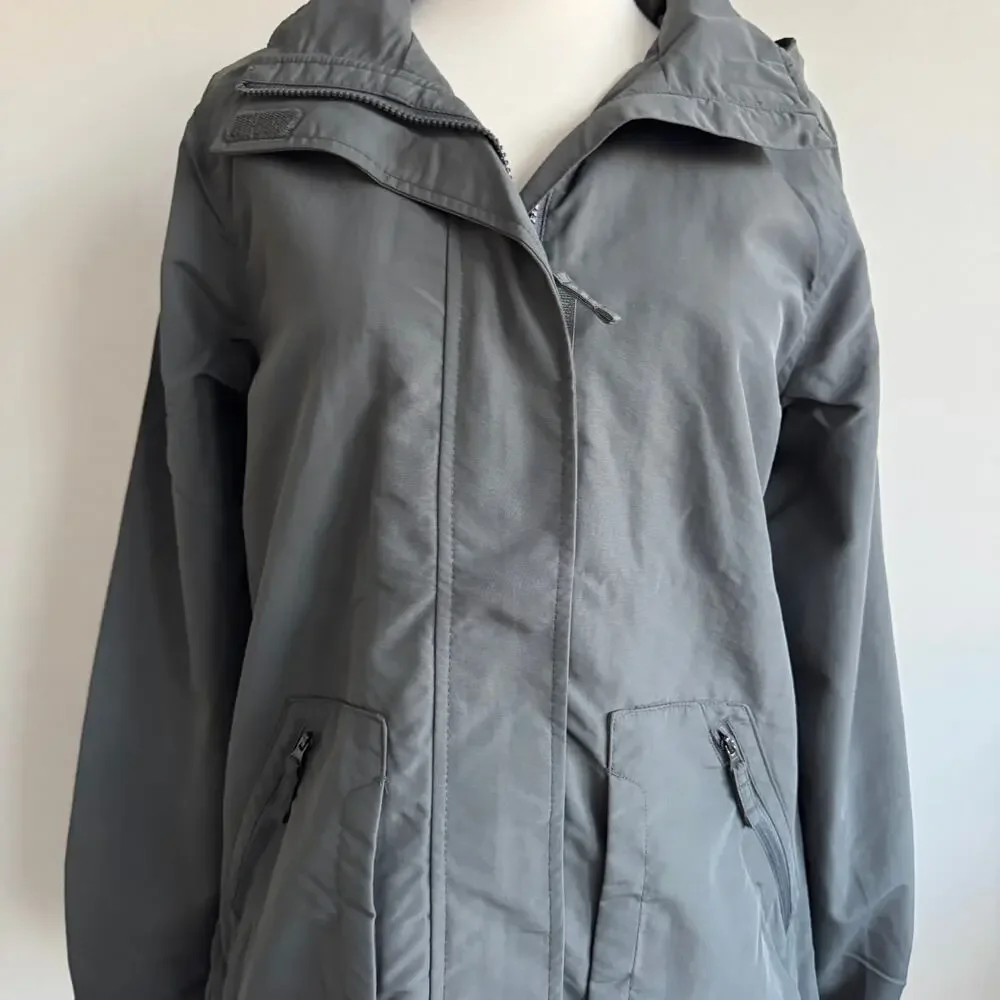 Lands’ End CS Outrigger Mesh Lined Jacket w/Hood Storm Flap Soapstone Small NWT